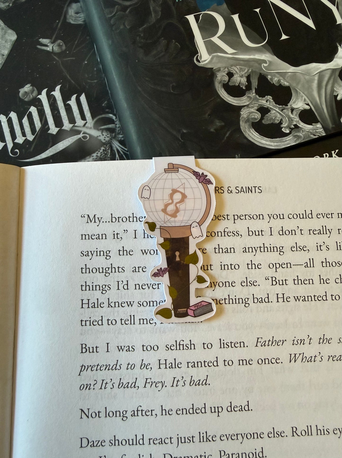 SPOOKY LIGHTINY Magnetic Bookmark